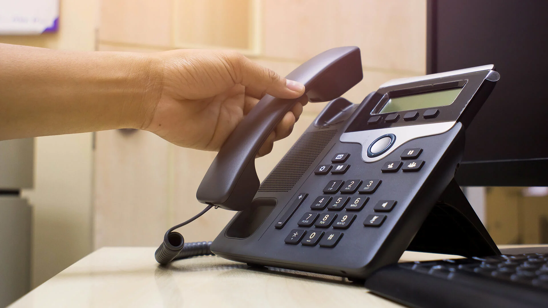 What are Free Phone Numbers and Why Your Small Business Cant Live Without One